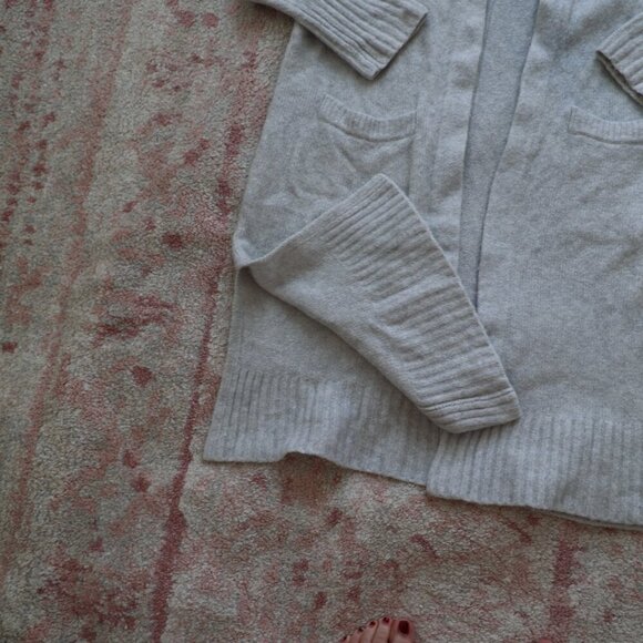 Calvin Klein Cardigan - Picture 8 of 8